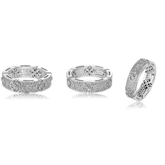 La Fleur | Gold & Silver Ring Band w/ Zirconia - Clover Stackable Rings Sz 6 & 7 - Picture 2 of 9